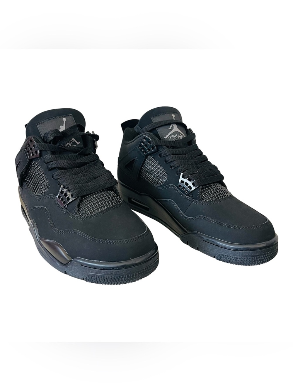 Jordan 4 Thunder Men's Retro
Mid Top Basketball Shoes  (Size 10 )